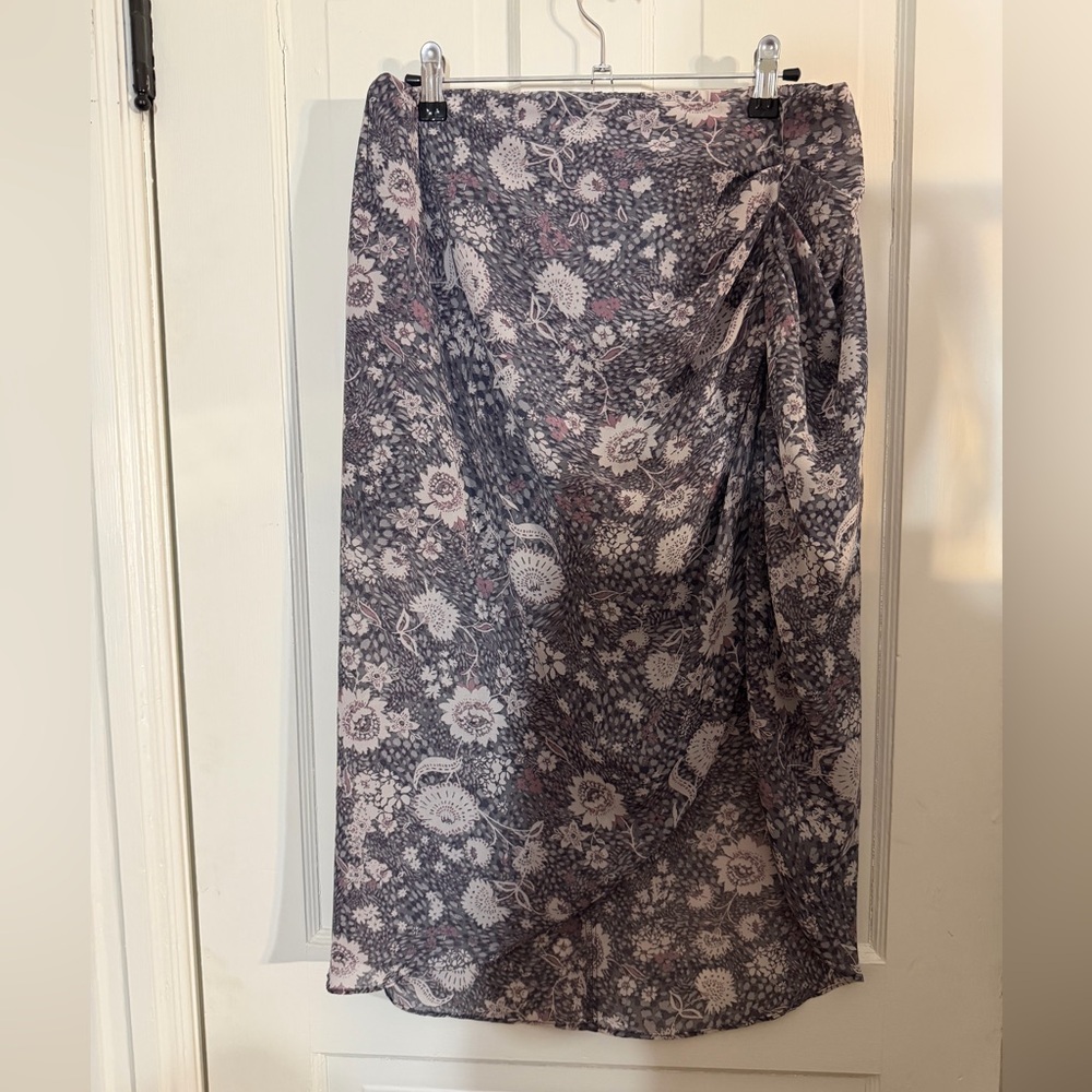 DREW Floral Midi Skirt in Gray and Pink